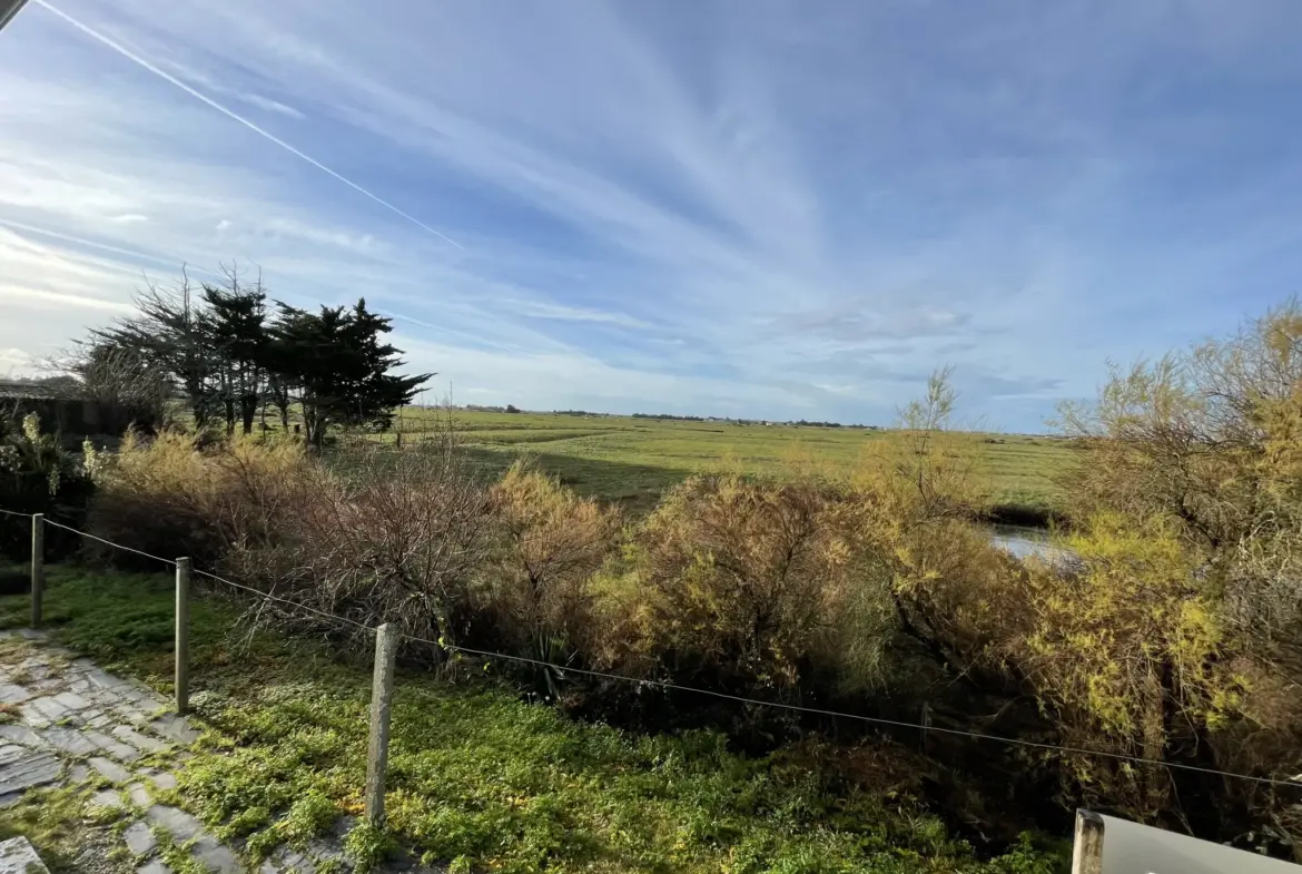 Maison spacieuse de 106 m² à Beauvoir-sur-Mer, près de la mer 