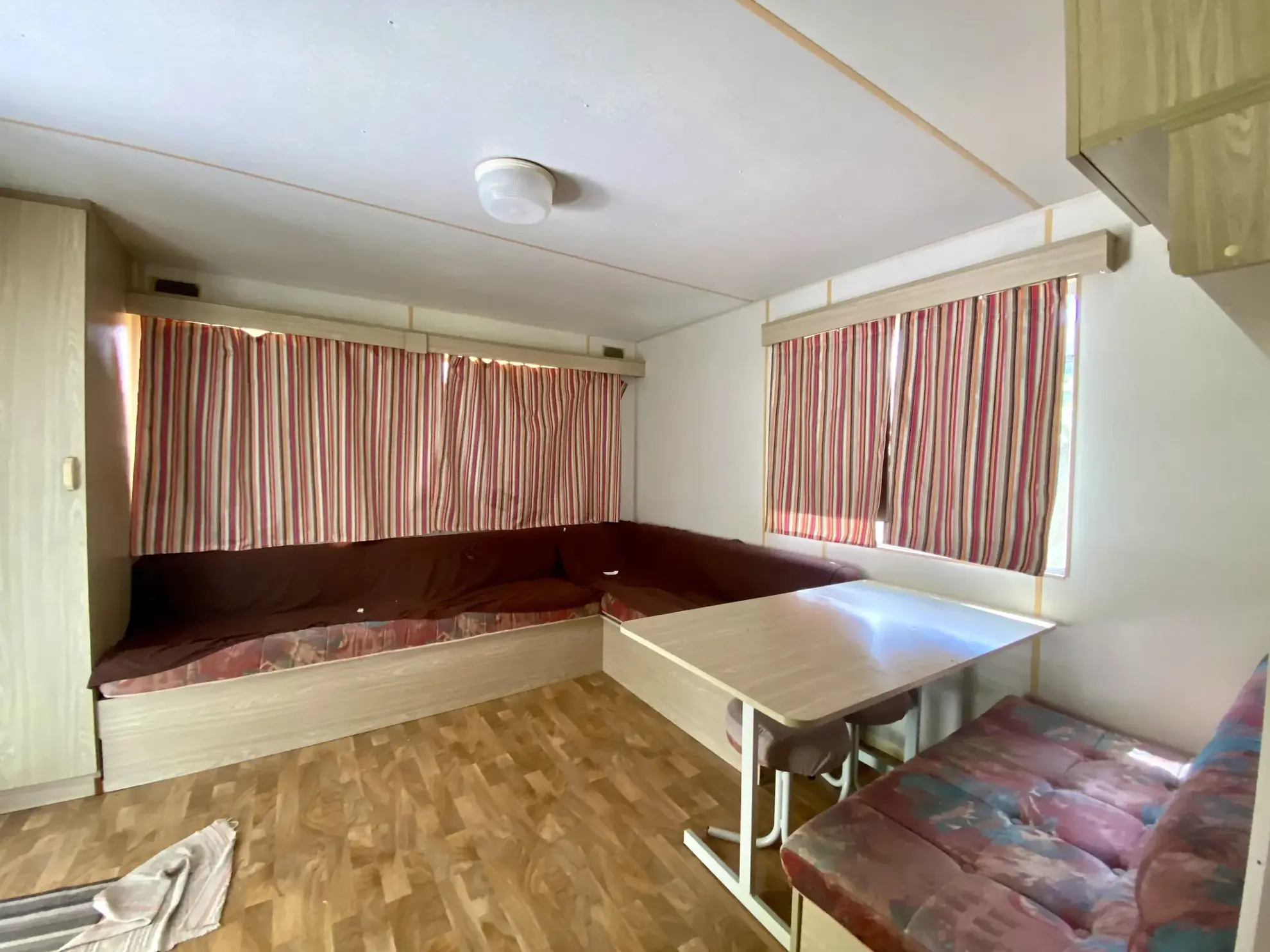 Terrain de loisir de 1614 m² avec 3 mobil-homes à VIAS plage 