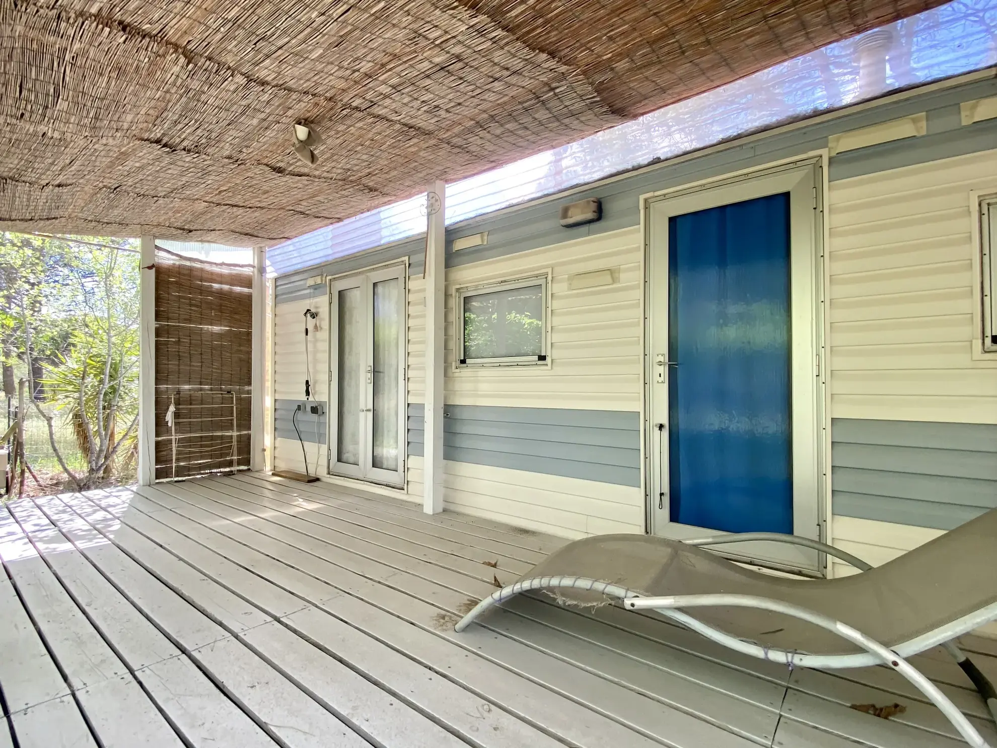 Terrain de loisir de 1614 m² avec 3 mobil-homes à VIAS plage 