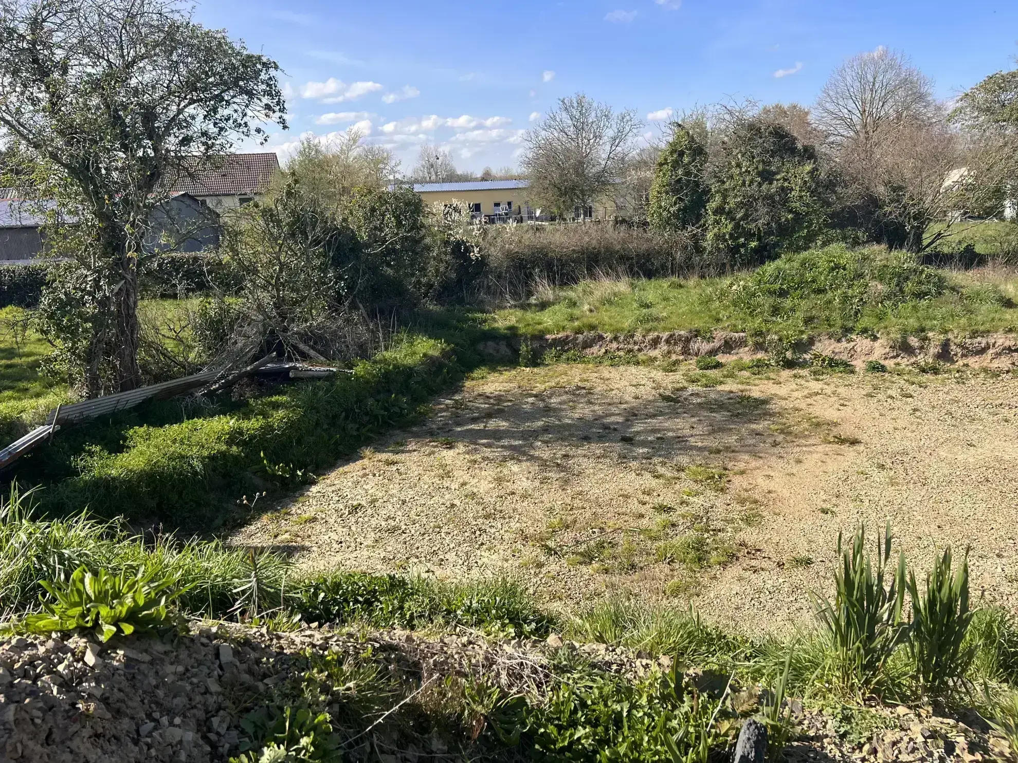 Terrain à bâtir de 605 m² à Guilberville - 43 500 € 