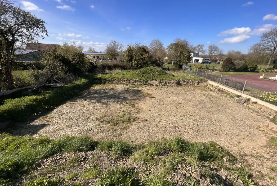 Terrain à bâtir de 605 m² à Guilberville - 43 500 € 