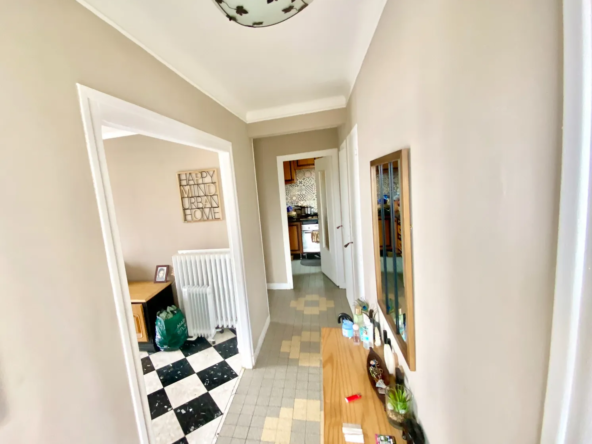 Maison à vendre à Mantes-la-Ville - 5 pièces - 249000€ 
