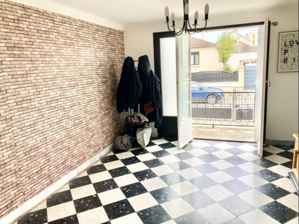 Maison à vendre à Mantes-la-Ville - 5 pièces - 249000€ 