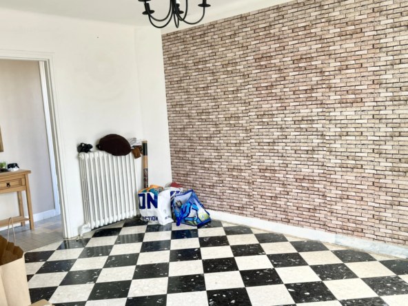 Maison à vendre à Mantes-la-Ville - 5 pièces - 249000€ 