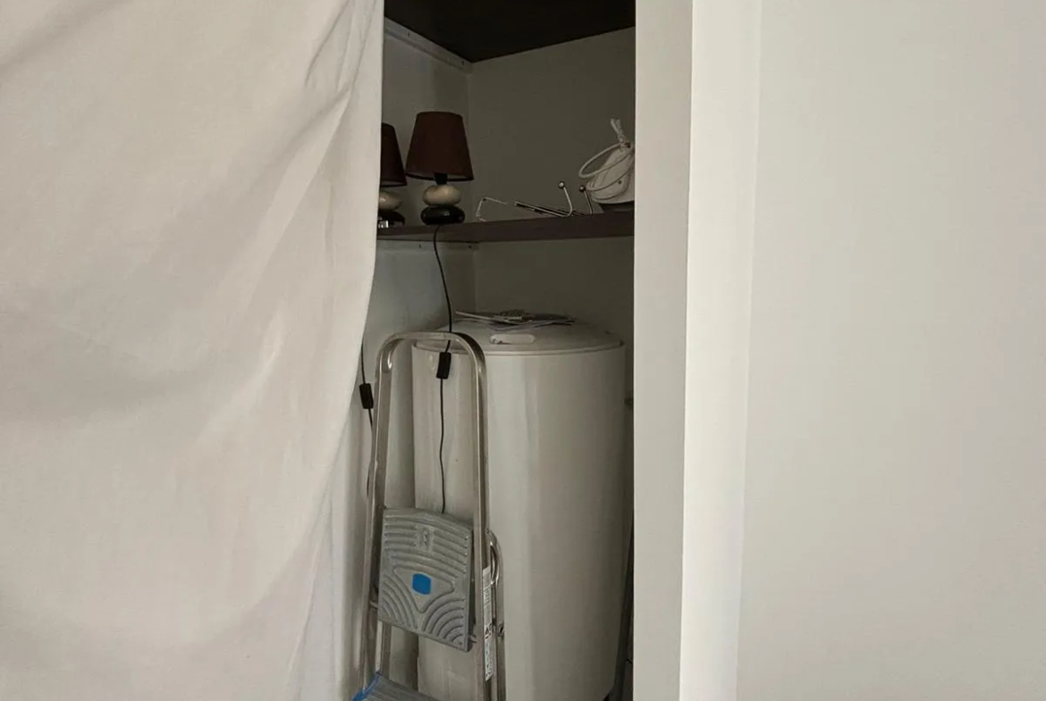 Très beau T2 Joliette climatisé à vendre à Marseille 