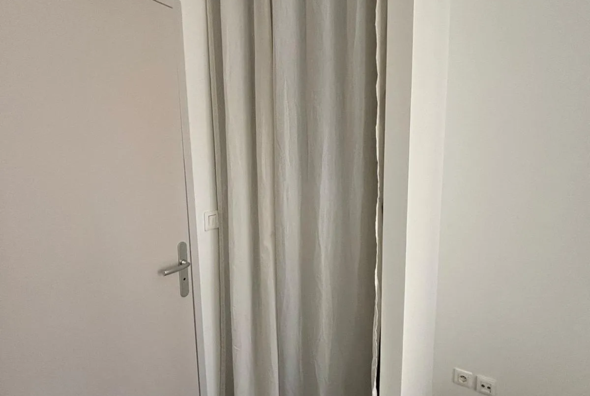 Très beau T2 Joliette climatisé à vendre à Marseille 