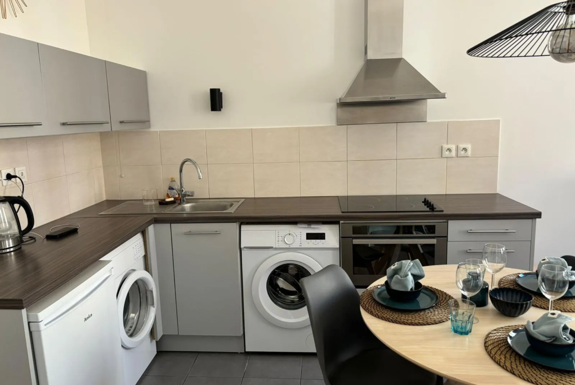 Très beau T2 Joliette climatisé à vendre à Marseille 