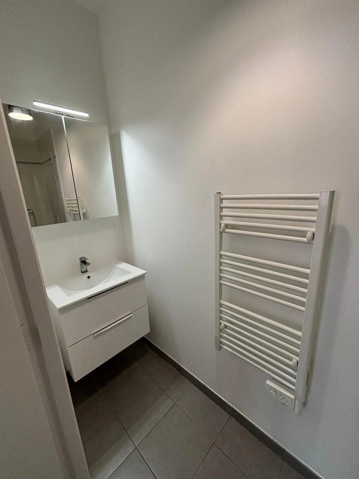 Très beau T2 Joliette climatisé à vendre à Marseille 