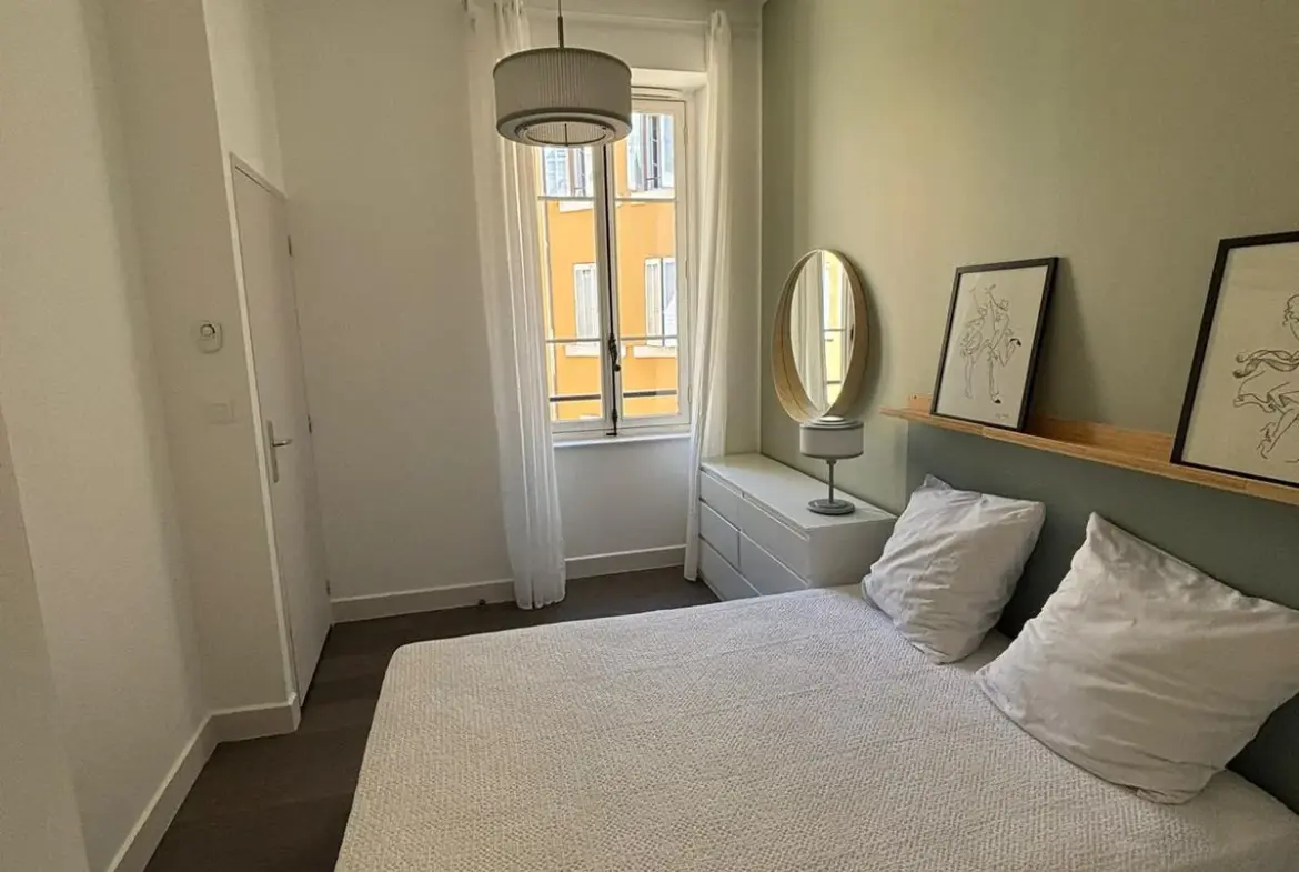 Très beau T2 Joliette climatisé à vendre à Marseille 