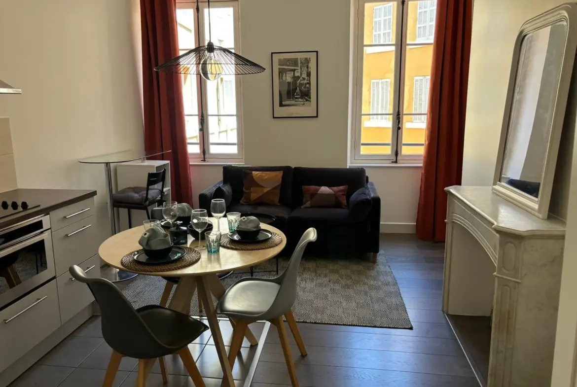 Très beau T2 Joliette climatisé à vendre à Marseille 