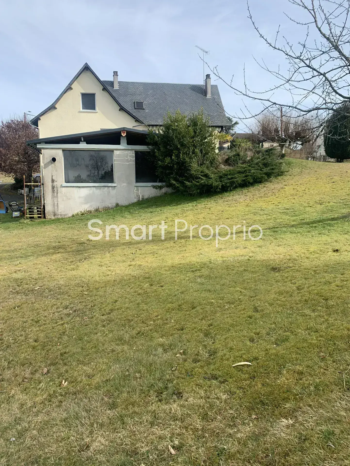 Maison à vendre 160 m² - 4 chambres - 3 garages à 19460 