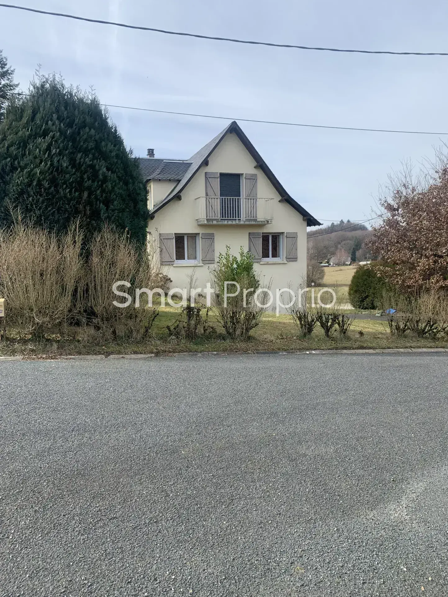 Maison à vendre 160 m² - 4 chambres - 3 garages à 19460 