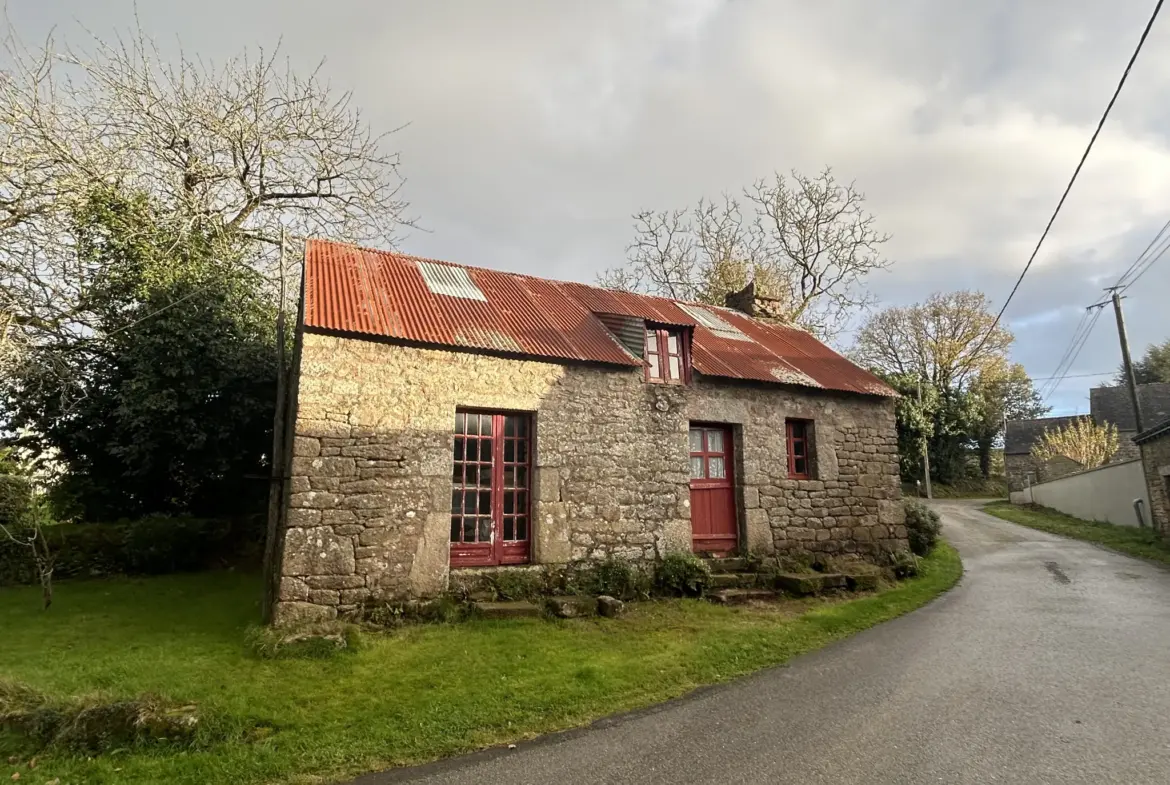 Maison de village à Melrand avec dépendances 