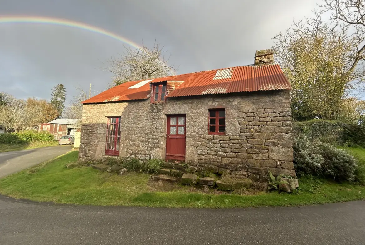 Maison de village à Melrand avec dépendances 