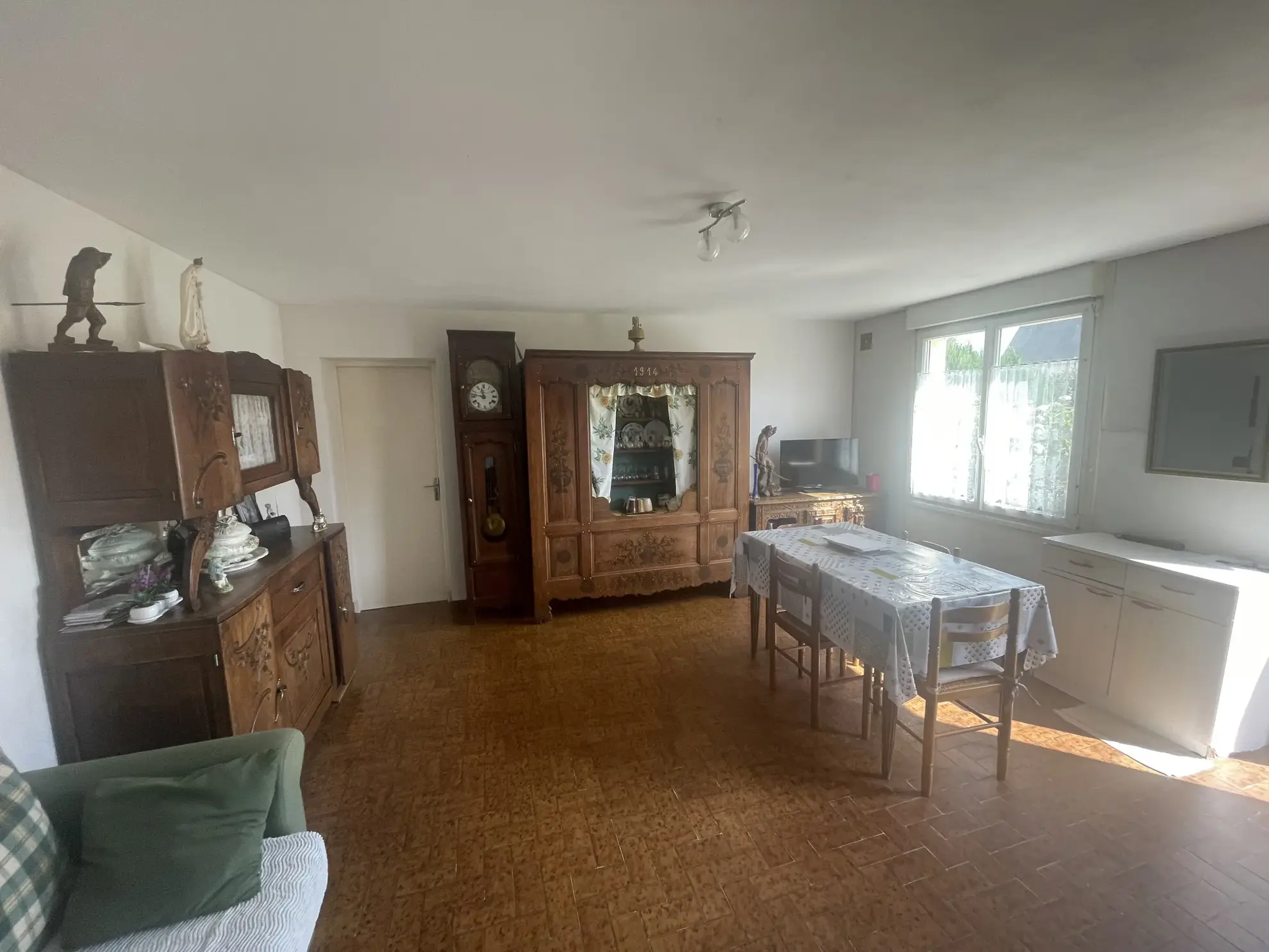 Maison de village à Melrand avec dépendances 