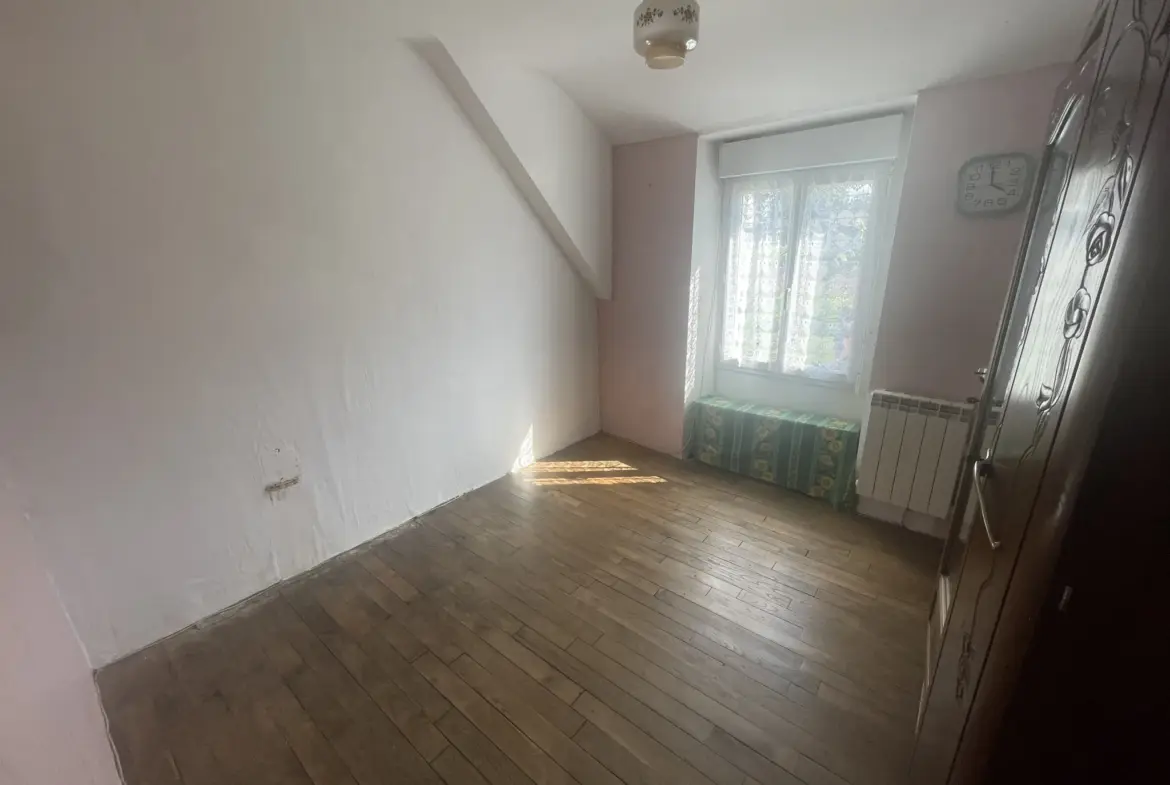 Maison de village à Melrand avec dépendances 