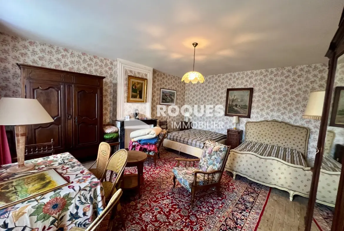 Maison en pierre, 8 pièces, 200 m² à St Georges de Luzencon, proche Millau 