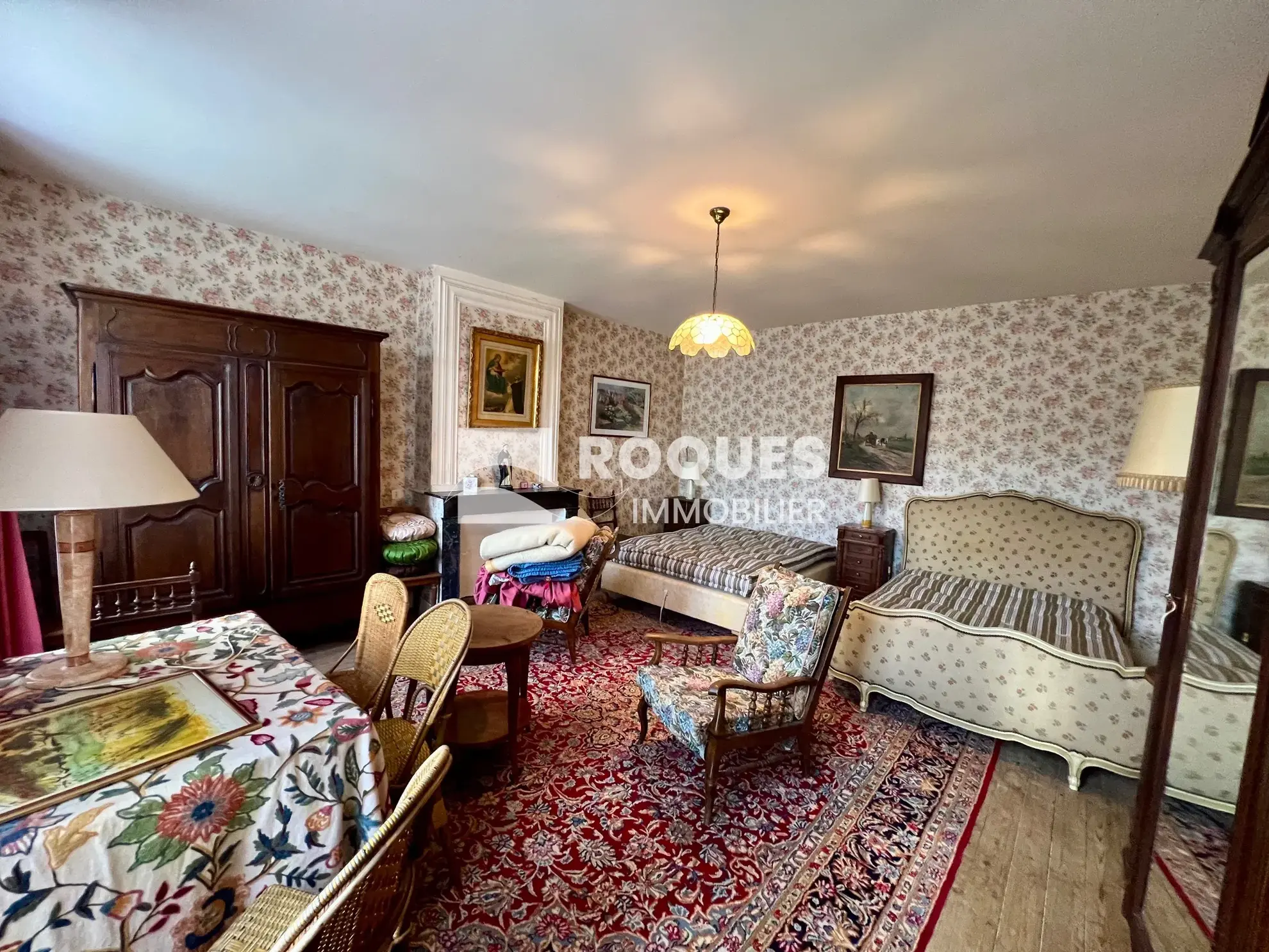 Maison en pierre, 8 pièces, 200 m² à St Georges de Luzencon, proche Millau 