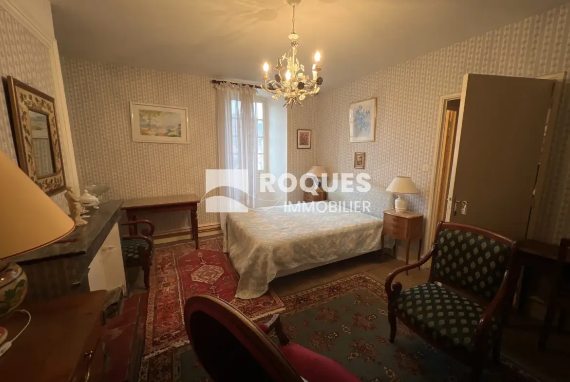 Maison en pierre, 8 pièces, 200 m² à St Georges de Luzencon, proche Millau 