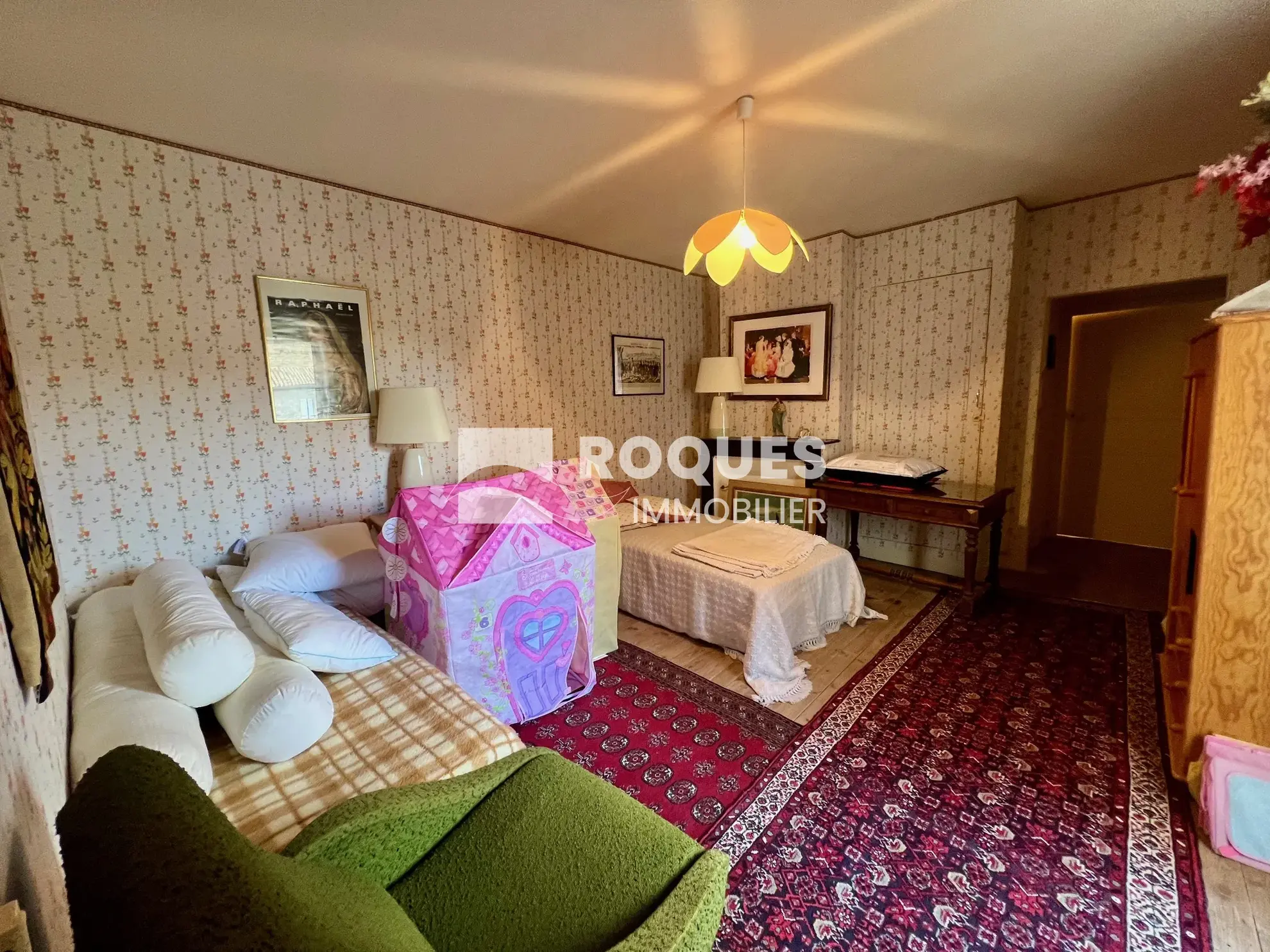 Maison en pierre, 8 pièces, 200 m² à St Georges de Luzencon, proche Millau 