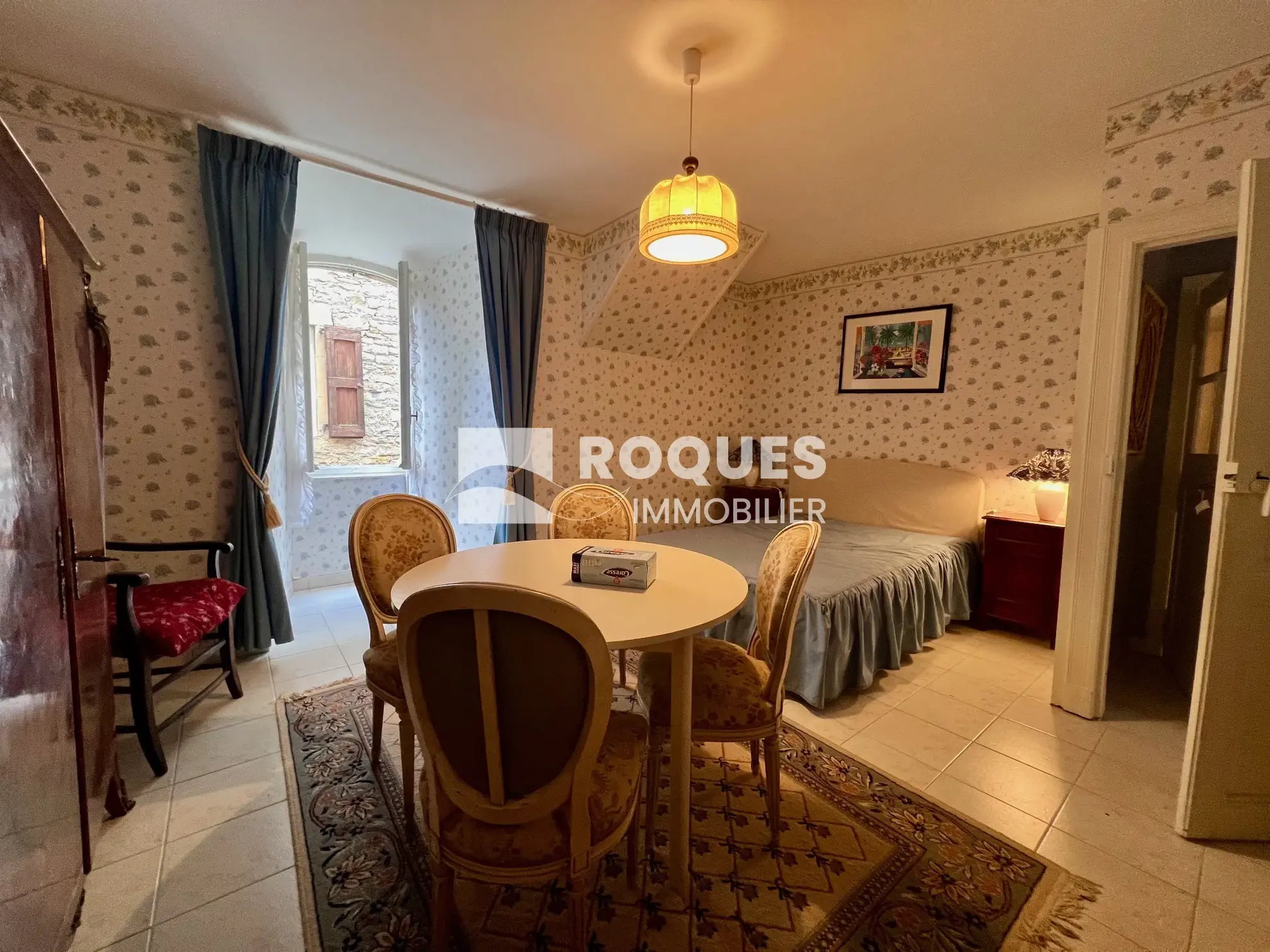Maison en pierre, 8 pièces, 200 m² à St Georges de Luzencon, proche Millau 