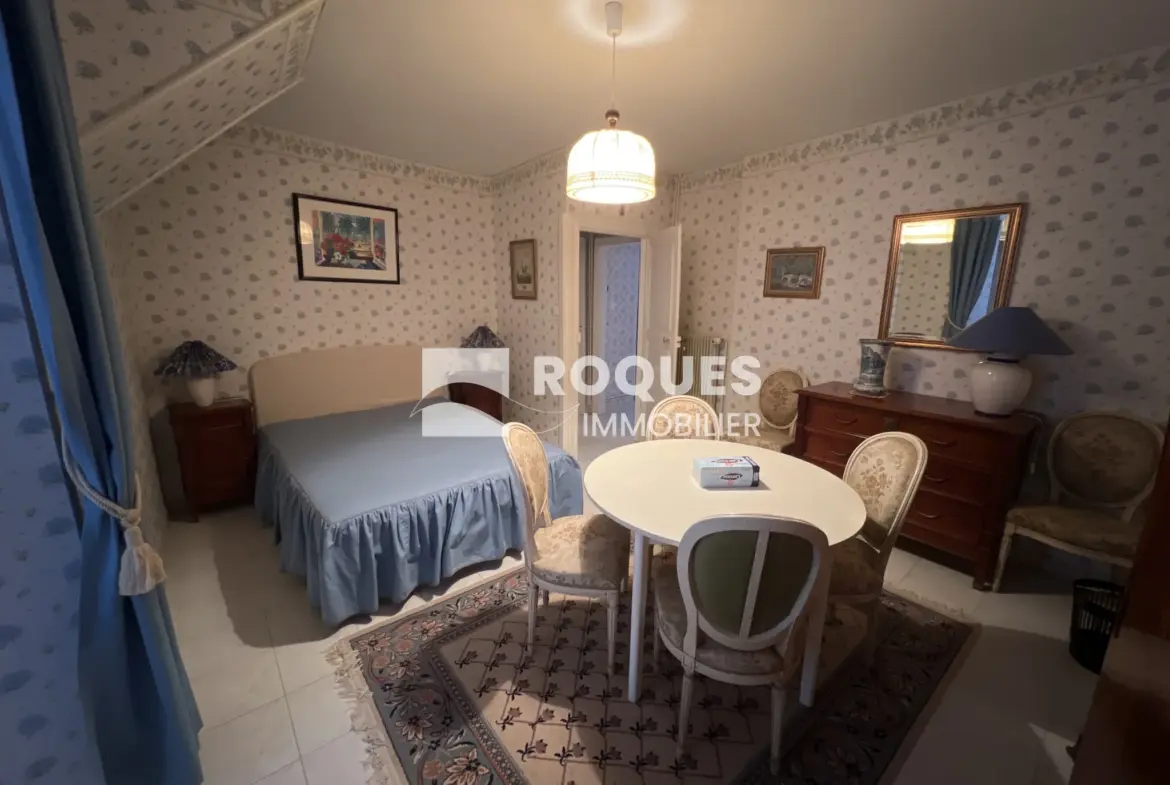 Maison en pierre, 8 pièces, 200 m² à St Georges de Luzencon, proche Millau 