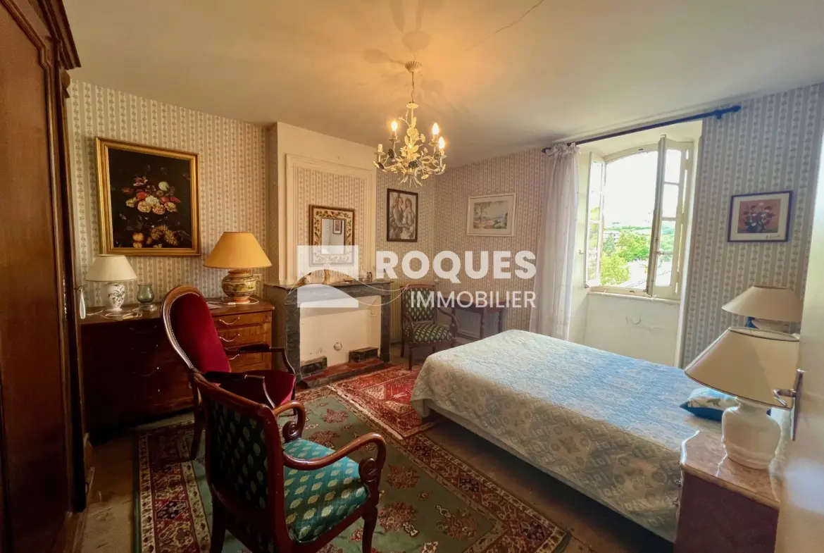 Maison en pierre, 8 pièces, 200 m² à St Georges de Luzencon, proche Millau 