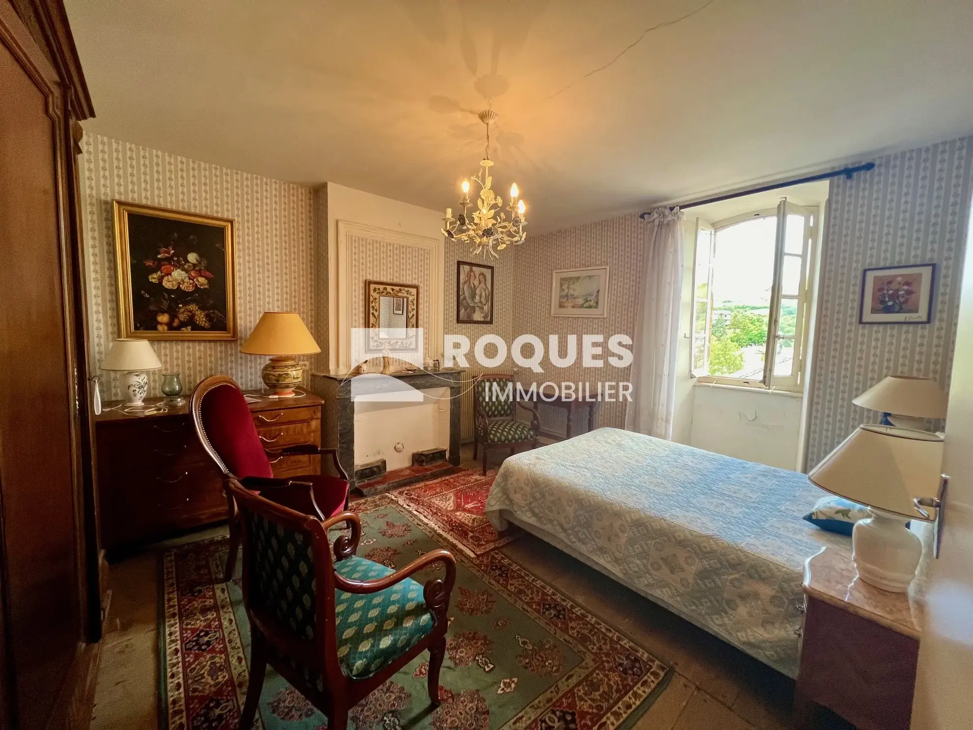 Maison en pierre, 8 pièces, 200 m² à St Georges de Luzencon, proche Millau 
