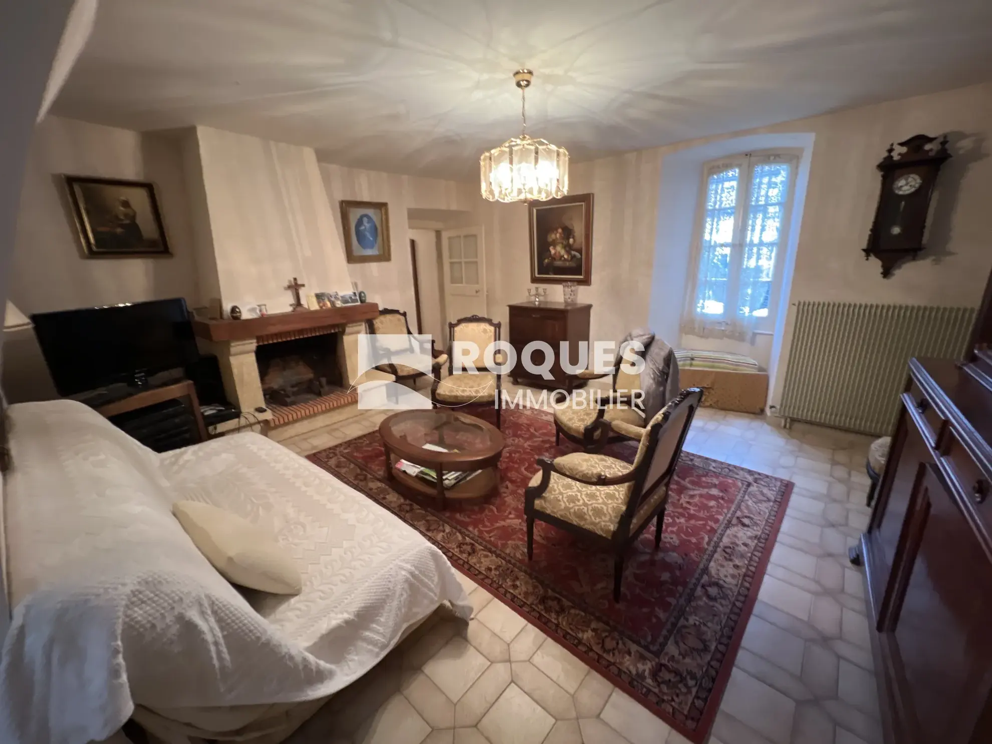 Maison en pierre, 8 pièces, 200 m² à St Georges de Luzencon, proche Millau 