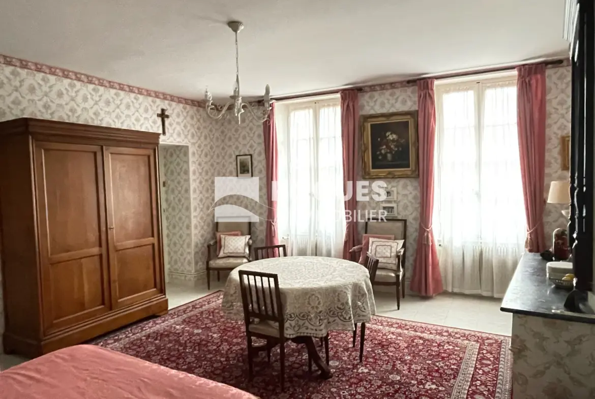 Maison en pierre, 8 pièces, 200 m² à St Georges de Luzencon, proche Millau 