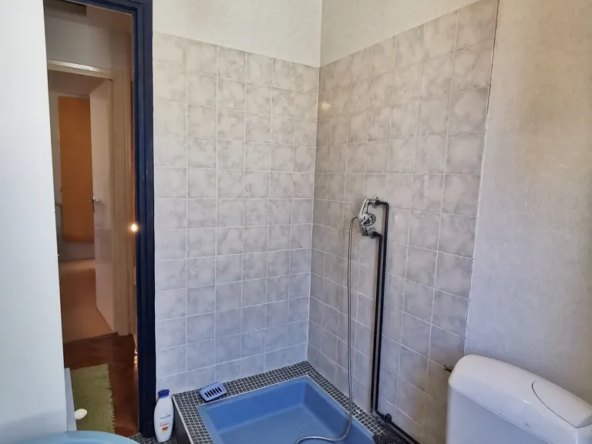 Maison à vendre à Clermont-Ferrand – 2 chambres, 133 500 euros 