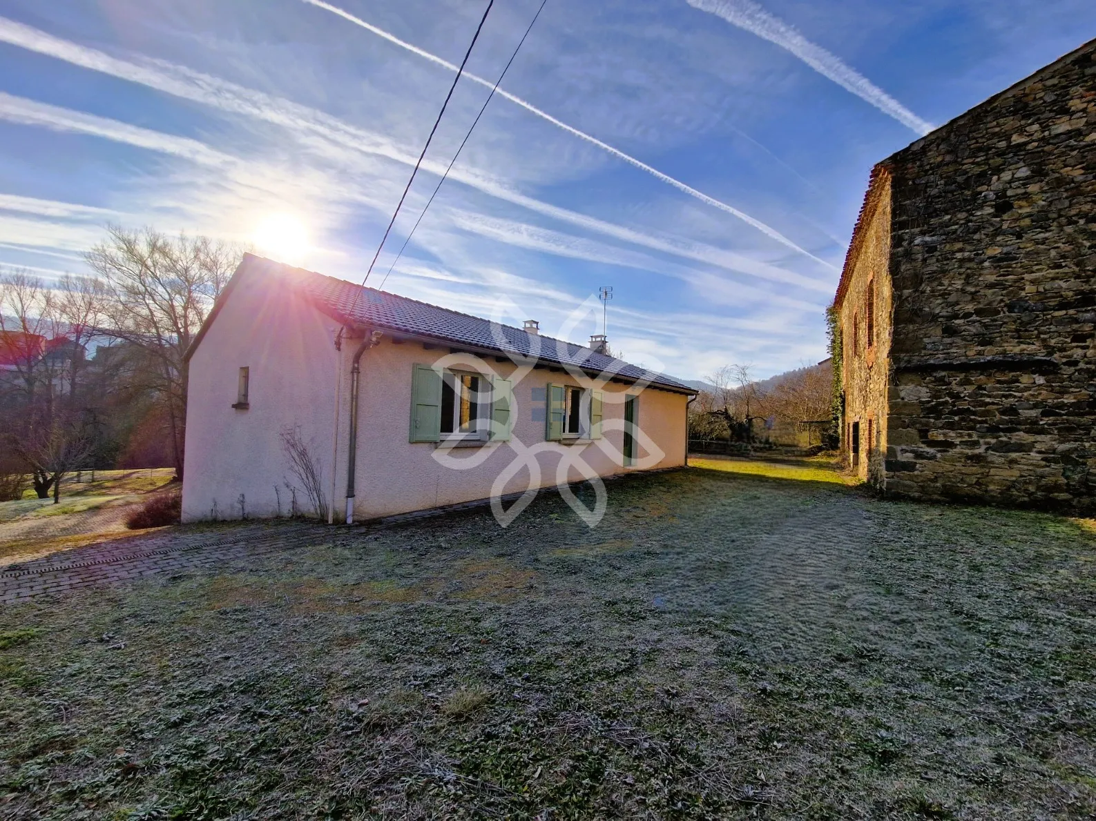 Maison avec accès rivière à Lavoute Chilhac 