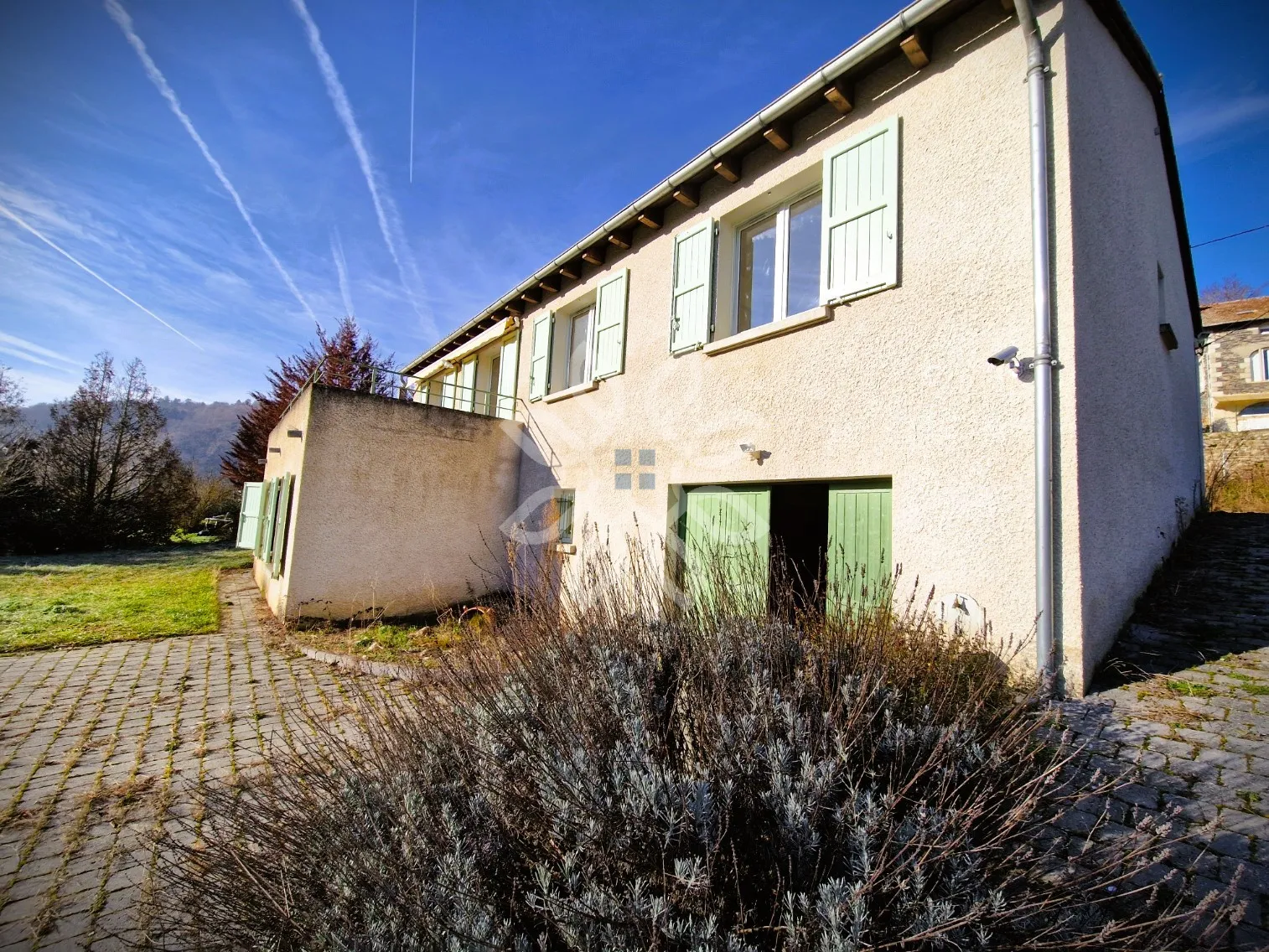 Maison avec accès rivière à Lavoute Chilhac 