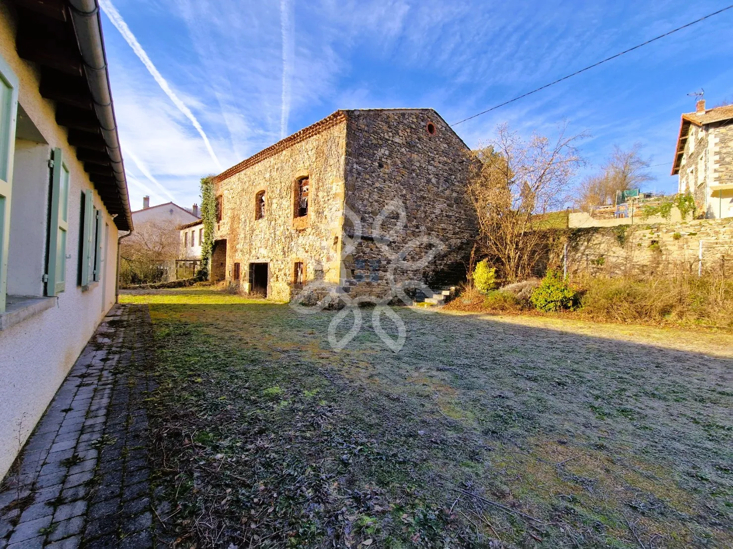 Maison avec accès rivière à Lavoute Chilhac 