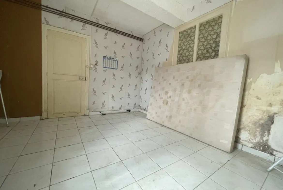 Maison à vendre à Prémery - 35 000 EUR 