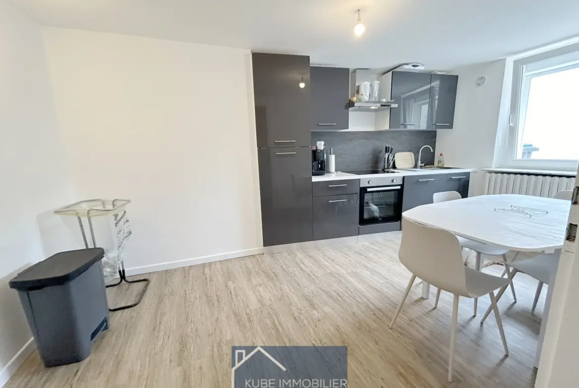 Maison rénovée 3 chambres de 140 m² à Bousse 