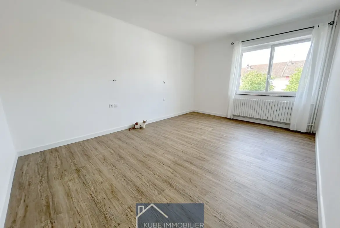 Maison rénovée 3 chambres de 140 m² à Bousse 