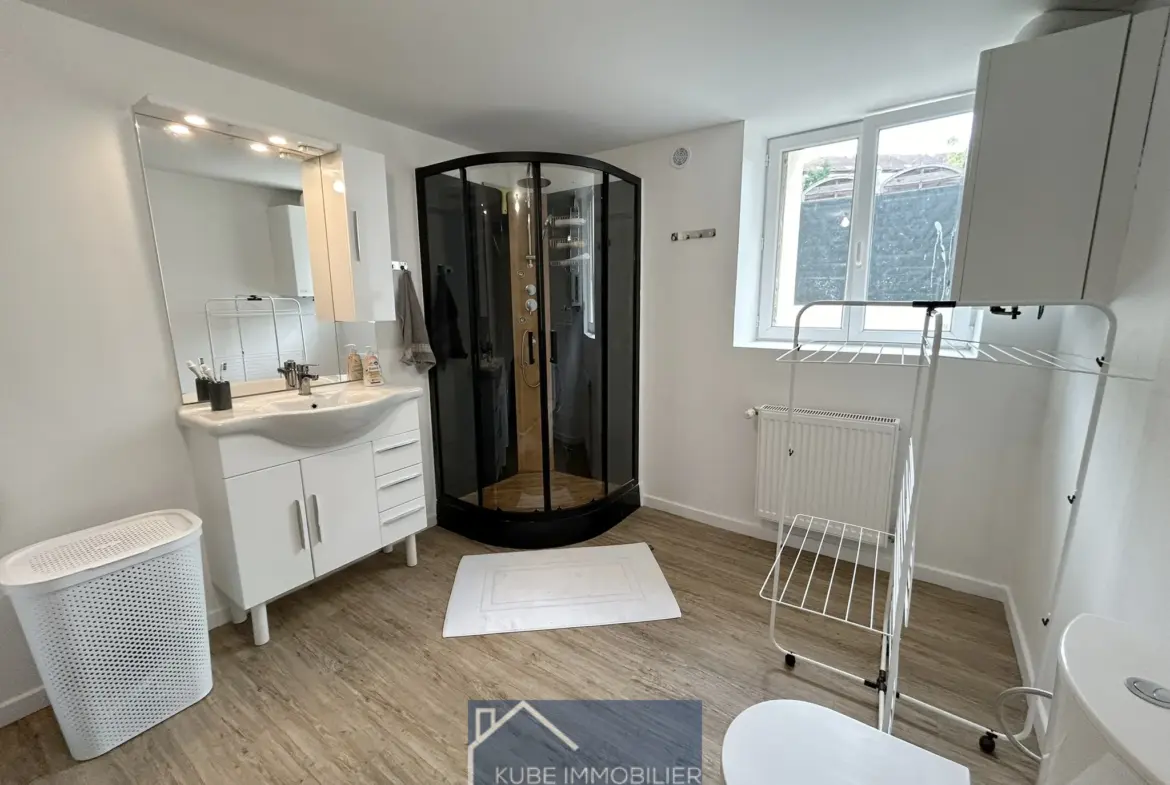 Maison rénovée 3 chambres de 140 m² à Bousse 