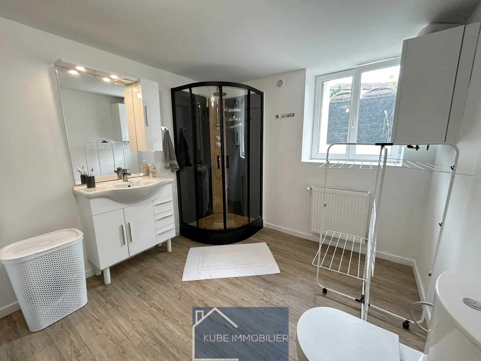 Maison rénovée 3 chambres de 140 m² à Bousse 
