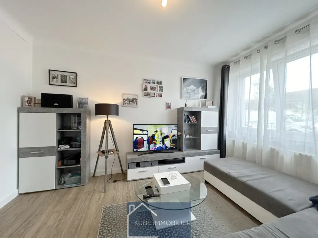 Maison rénovée 3 chambres de 140 m² à Bousse
