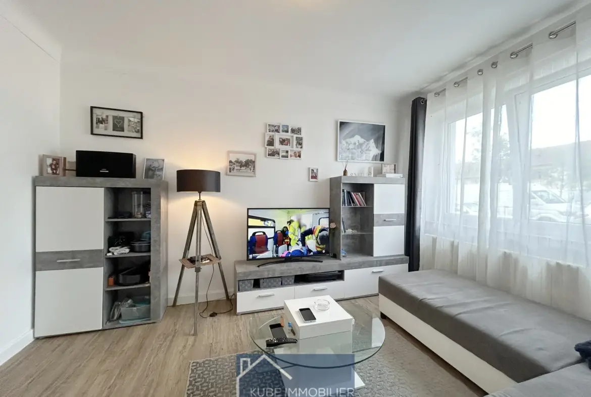 Maison rénovée 3 chambres de 140 m² à Bousse 