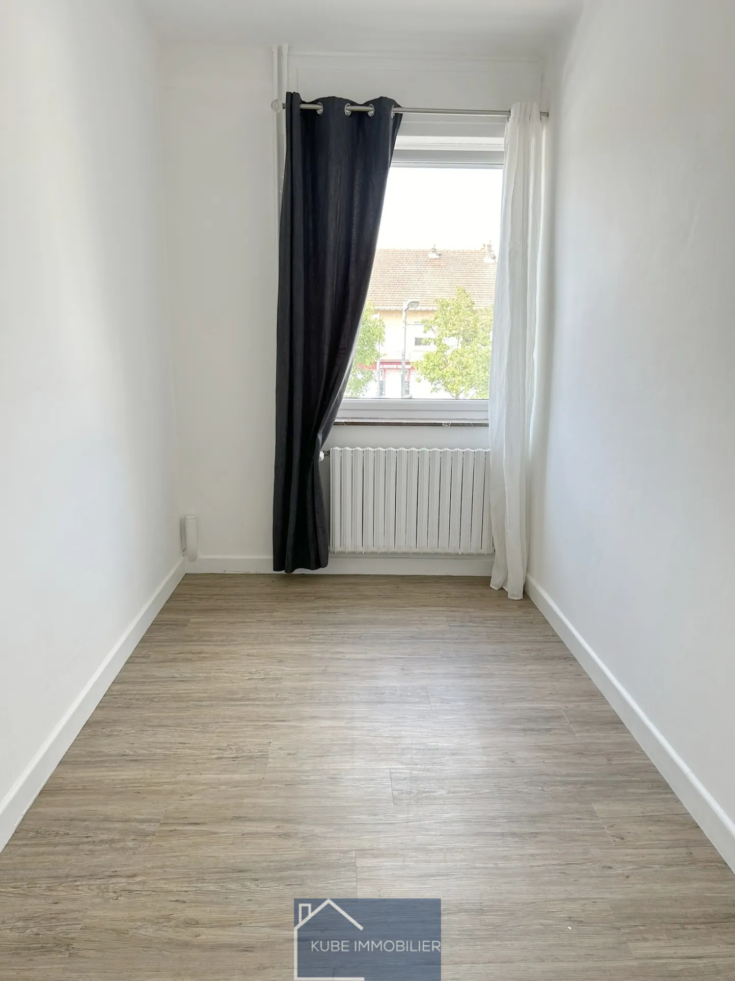 Maison rénovée 3 chambres de 140 m² à Bousse 