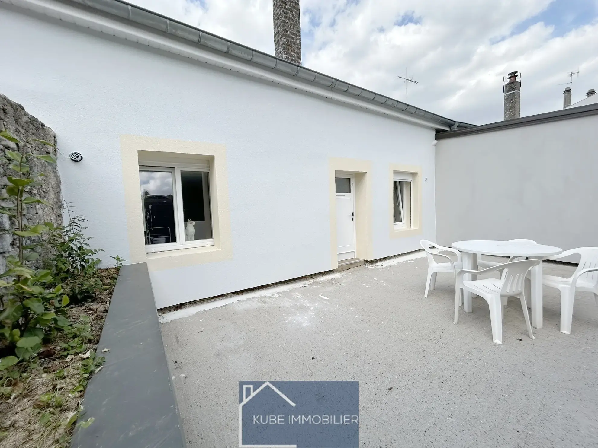 Maison rénovée 3 chambres de 140 m² à Bousse 