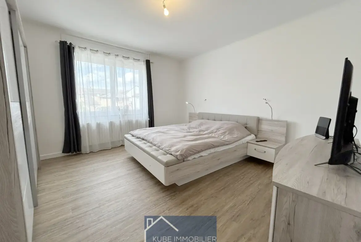 Maison rénovée 3 chambres de 140 m² à Bousse 