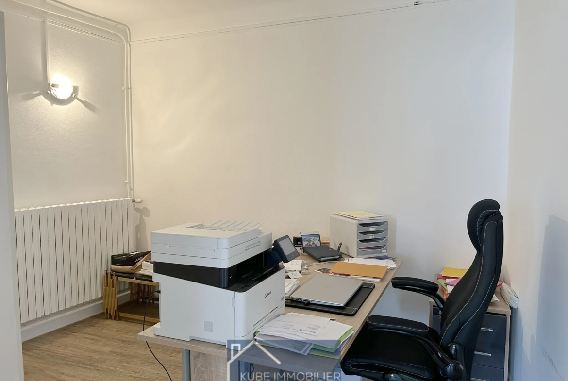 Maison rénovée 3 chambres de 140 m² à Bousse 