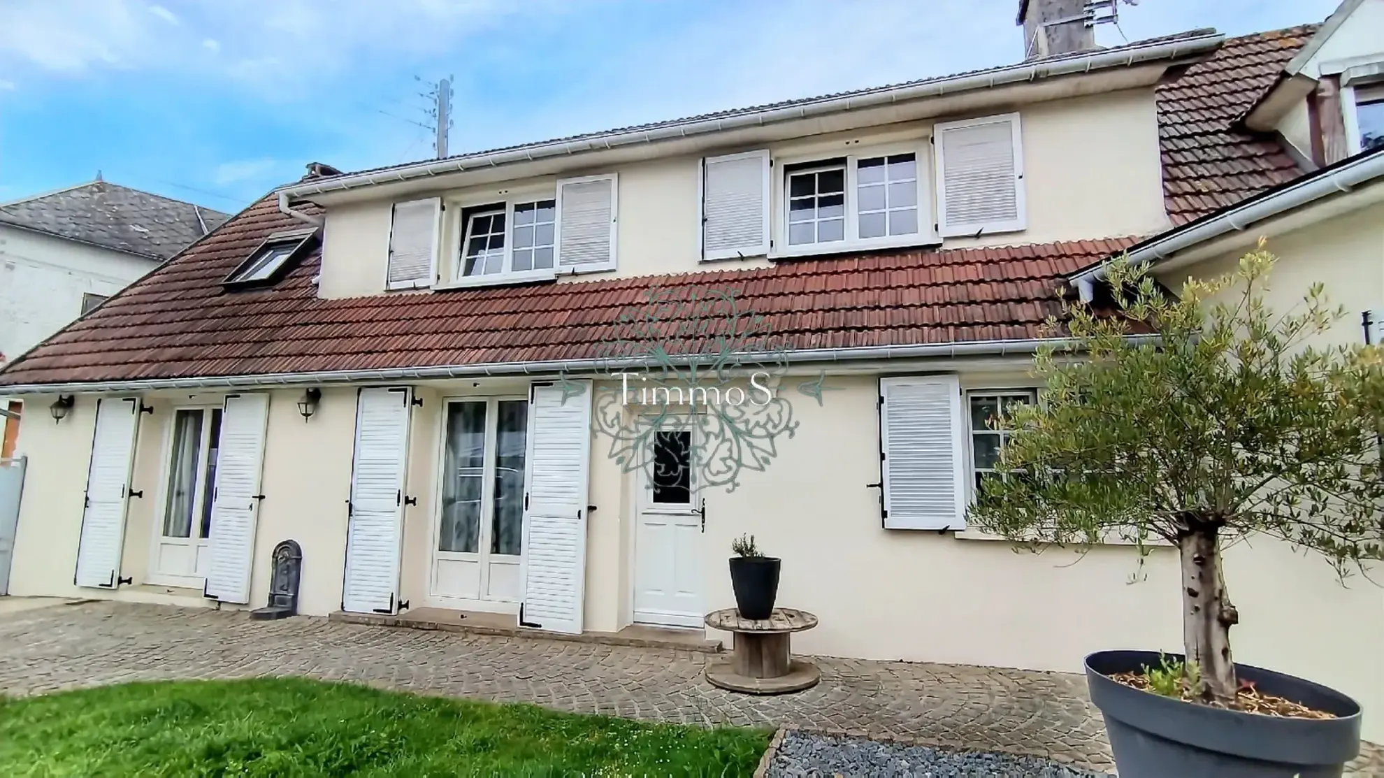 Maison indépendante 125 m² à Chambly avec jardin et commodités 