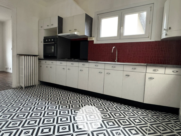 Maison spacieuse et pleine de potentiel à Saint-Brieuc 