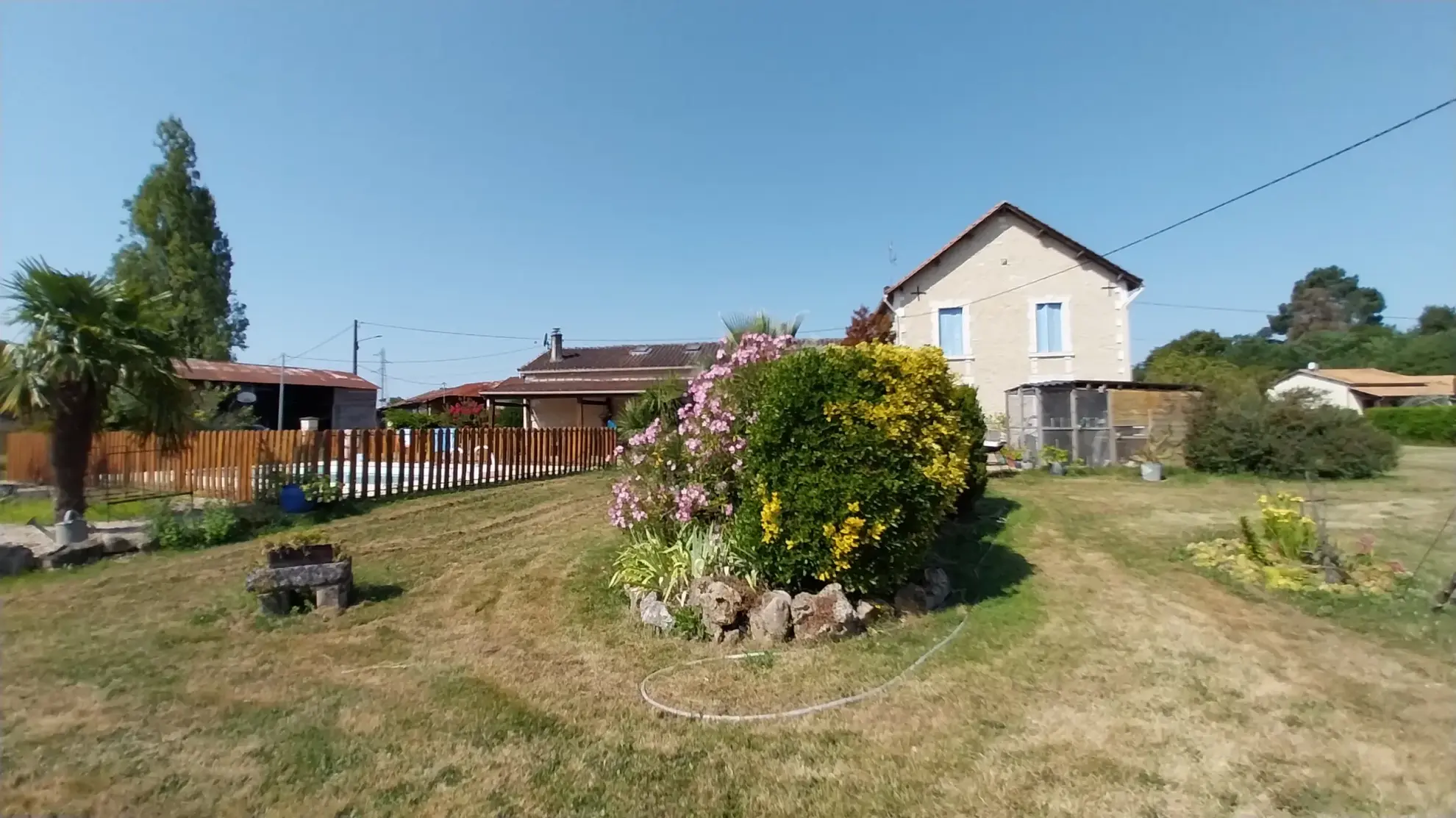 Maison en Pierre avec Piscine à Razac sur L'Isle, 2ha de Terrain 