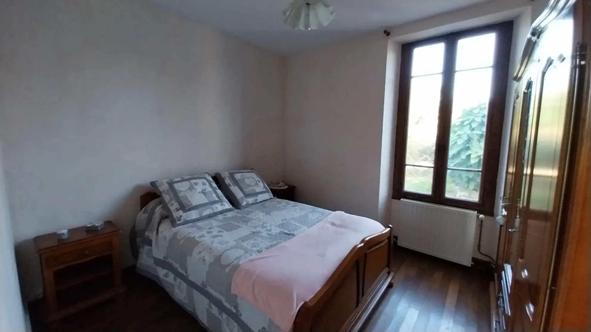 Maison en Pierre avec Piscine à Razac sur L'Isle, 2ha de Terrain 