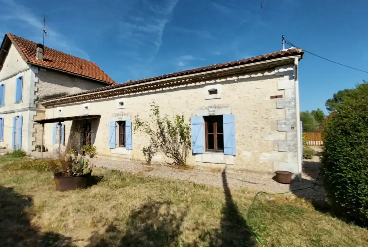 Maison en Pierre avec Piscine à Razac sur L'Isle, 2ha de Terrain 